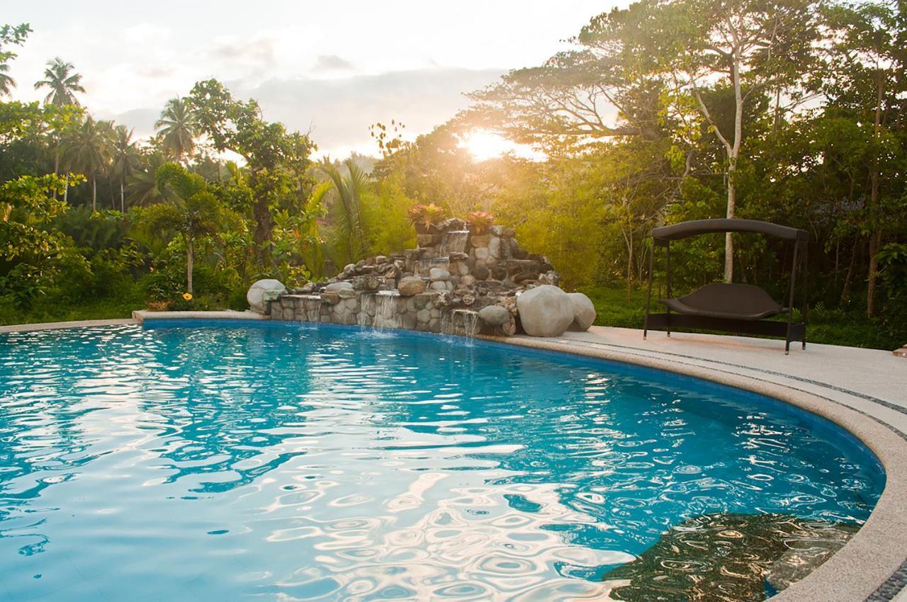 Resort River 3*