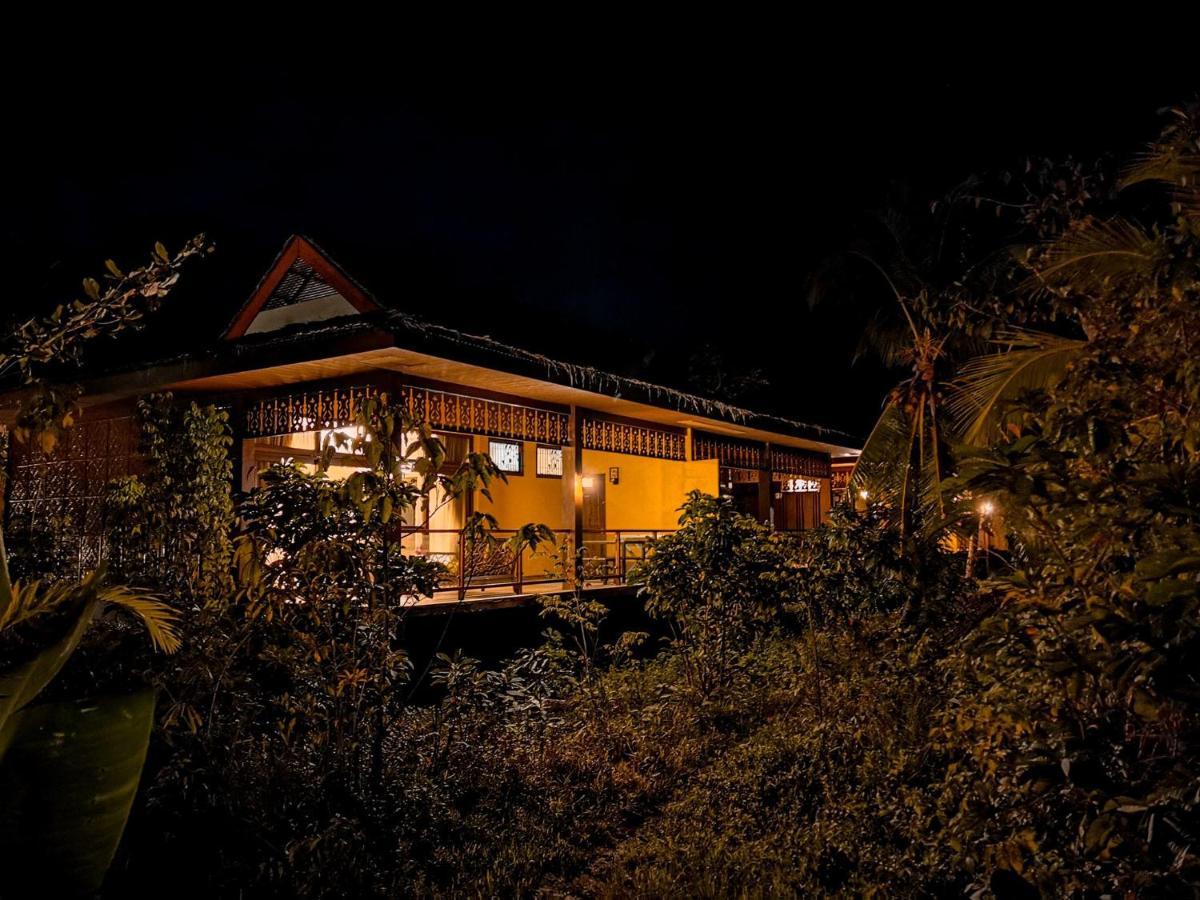 Resort River 3*